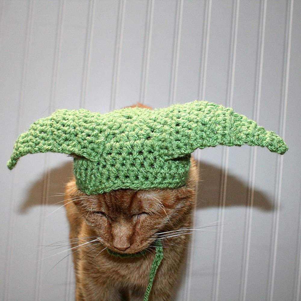 HAND CRAFTED Baby Yoda Mandalorian Crochet Cat Hat Wig Ears Costume Photo Prop - Picture 4 of 14